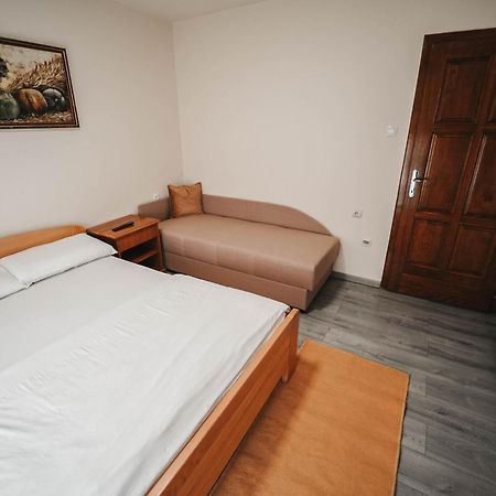 B&B Passage سريمسكا ميتروفيكا المظهر الخارجي الصورة